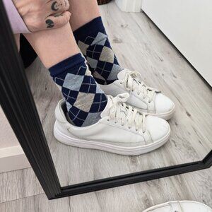 Kizik | Vegas triple white leather sporty slip-on sneakers | WMS 8.5